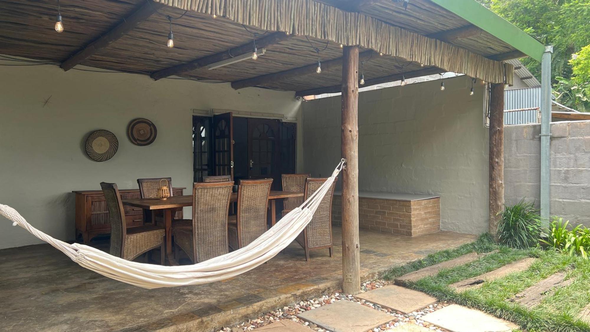 Loerieroep Estate - Mountainview Selfcatering Accommodation Nelspruit ネルスプロイト エクステリア 写真