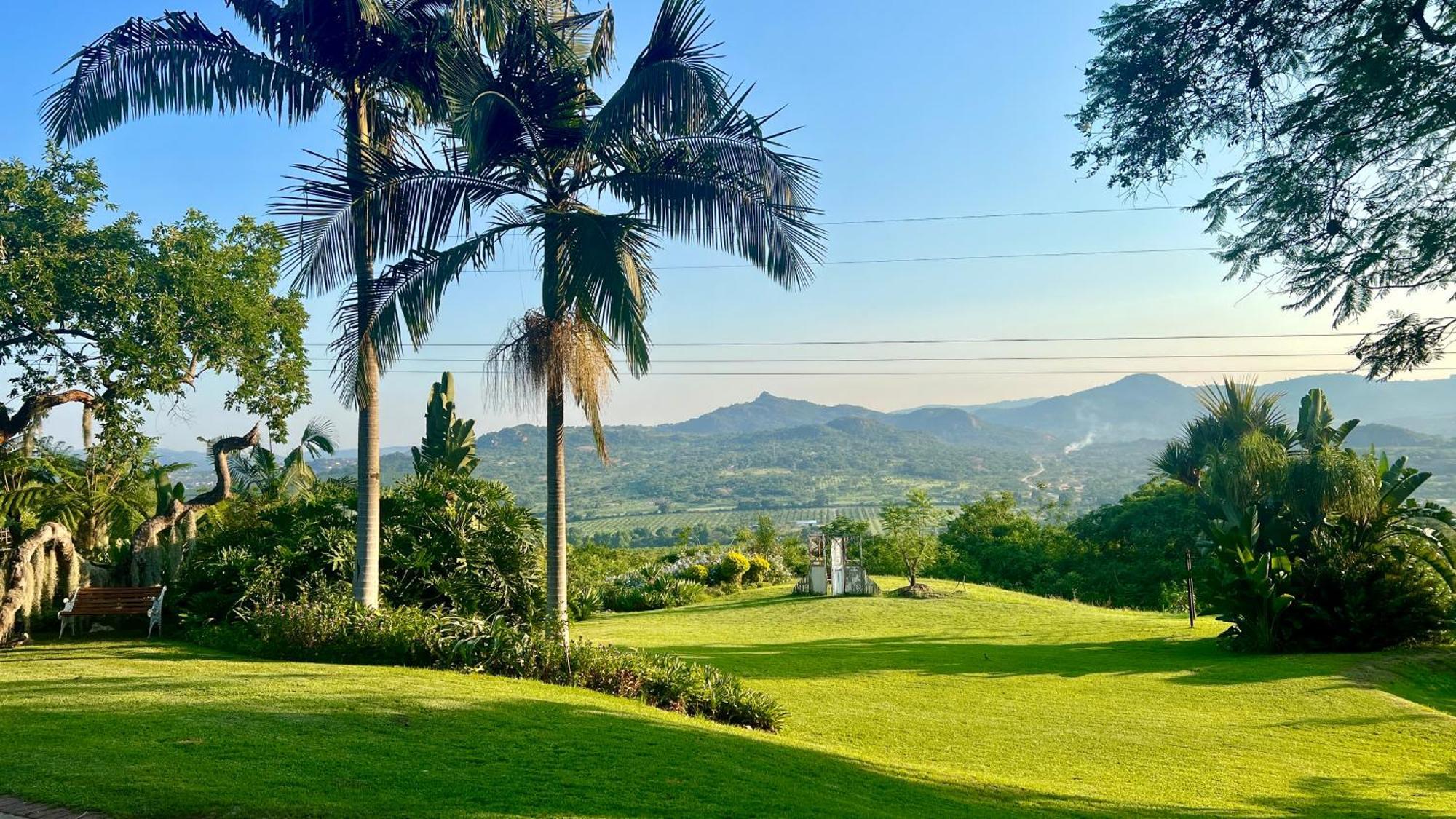Loerieroep Estate - Mountainview Selfcatering Accommodation Nelspruit ネルスプロイト エクステリア 写真
