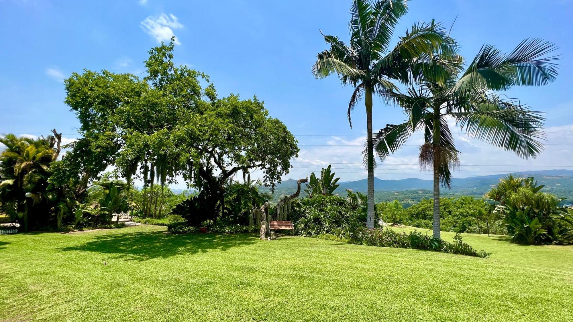 Loerieroep Estate - Mountainview Selfcatering Accommodation Nelspruit ネルスプロイト エクステリア 写真