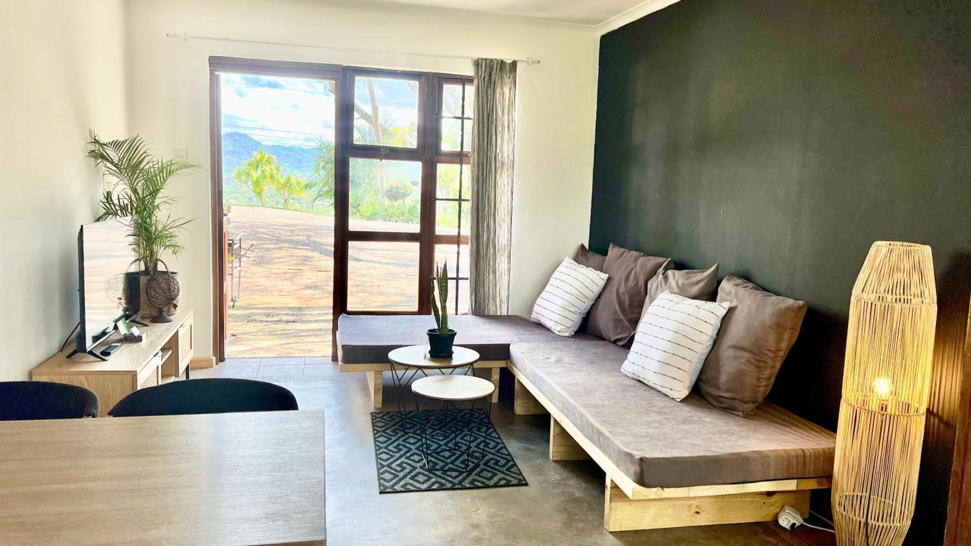 Loerieroep Estate - Mountainview Selfcatering Accommodation Nelspruit ネルスプロイト エクステリア 写真