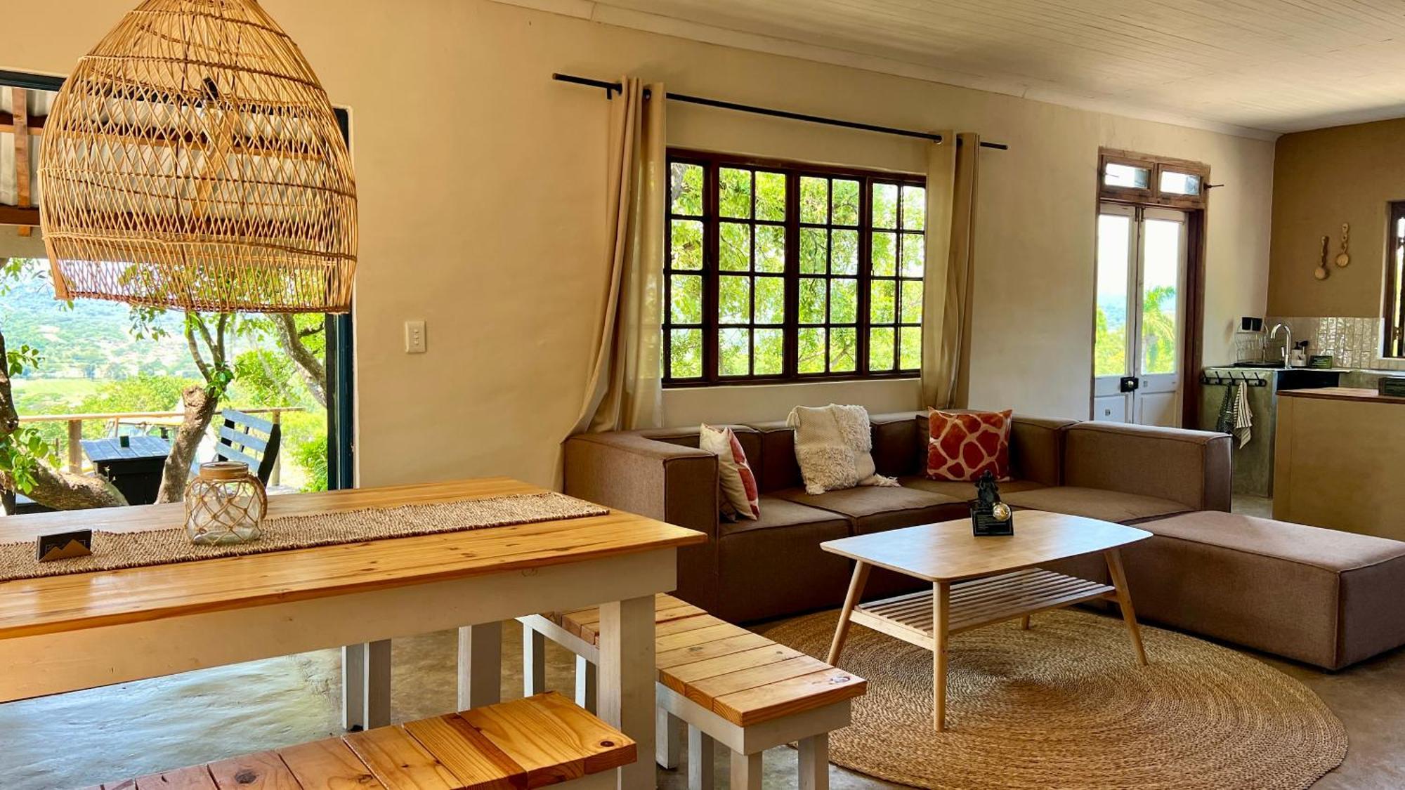 Loerieroep Estate - Mountainview Selfcatering Accommodation Nelspruit ネルスプロイト エクステリア 写真