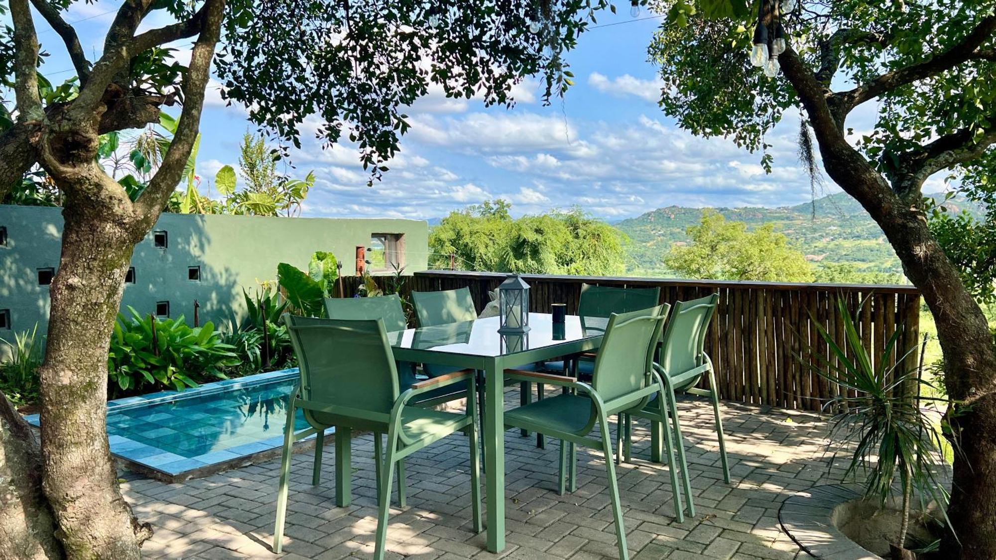 Loerieroep Estate - Mountainview Selfcatering Accommodation Nelspruit ネルスプロイト エクステリア 写真