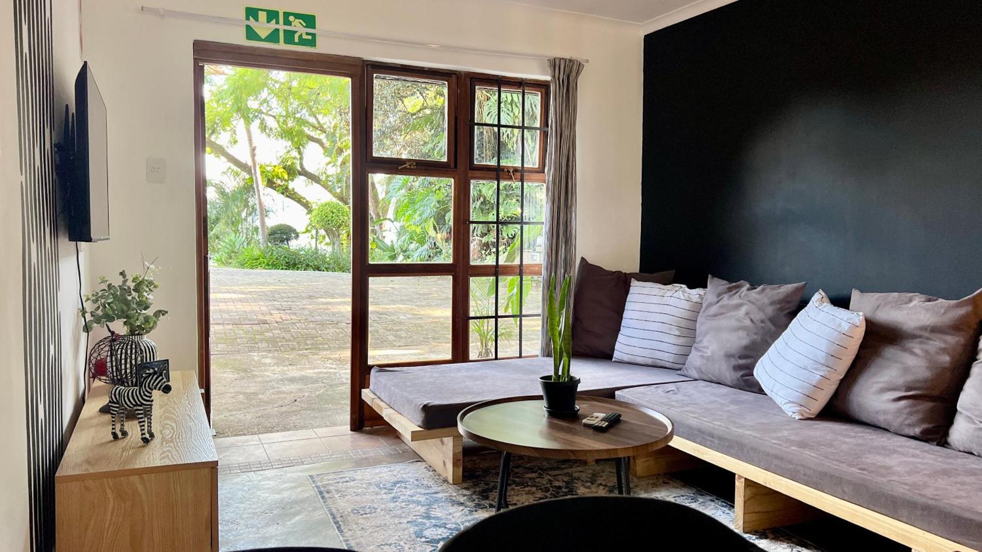 Loerieroep Estate - Mountainview Selfcatering Accommodation Nelspruit ネルスプロイト エクステリア 写真